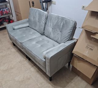 Sofá de 2 plazas con cojines y moderno