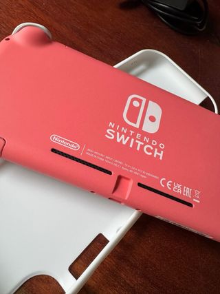 Nintendo Switch Lite Coral