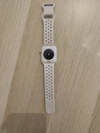 Apple Watch SE 40mm blanco Incluye cable cargador