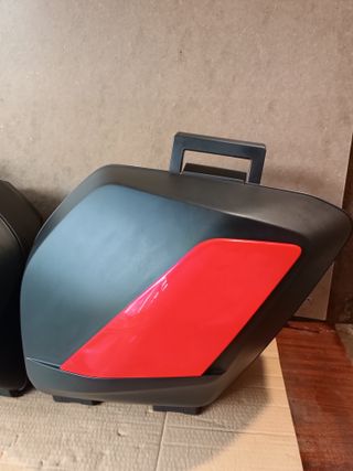 Tracer 9 GT Maletas Yamaha 900 9GT laterales 2021-