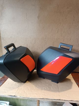 Tracer 9 GT Maletas Yamaha 900 9GT laterales 2021-