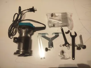 Fresadora de madera con accesorios