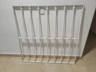 Reja de seguridad blanca