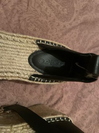 Sandalias Mango Beige y Negro