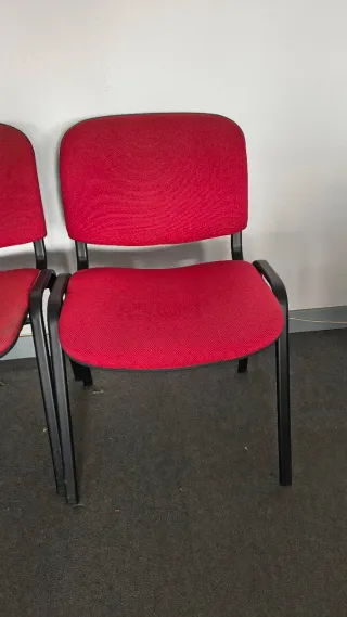 Sillas de oficina rojas