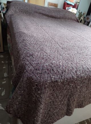 Manta antigua para cama 135 (o sofa)