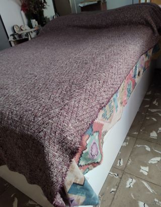 Manta antigua para cama 135 (o sofa)
