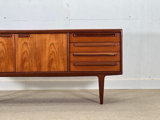 Aparador A.Younger Teca y Afromorsia