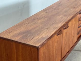 Aparador A.Younger Teca y Afromorsia