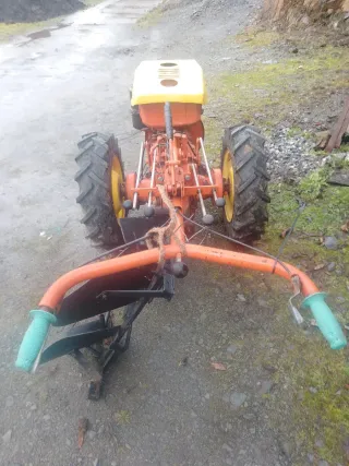 Motocultor Pasquali con arado