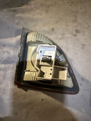Luz trasera BMW E61 maletero