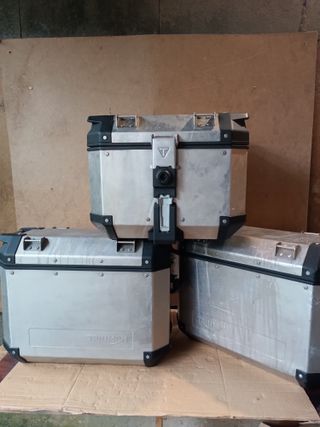 3 Maletas Triumph aluminio Monokey Givi laterales