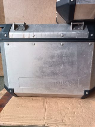 3 Maletas Triumph aluminio Monokey Givi laterales