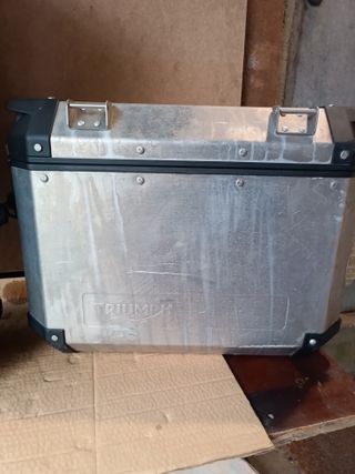 3 Maletas Triumph aluminio Monokey Givi laterales