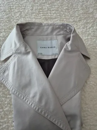 Gabardina Zara Beige Doble Botonadura