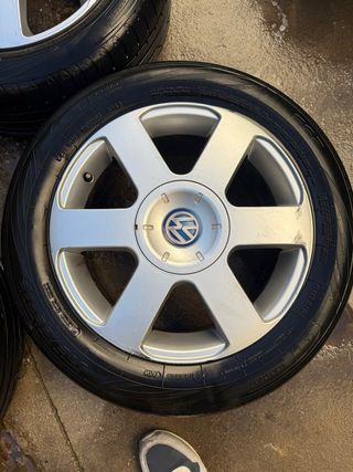 Llantas VW Originales (4 unidades)