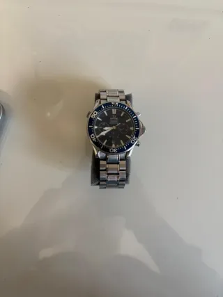 Omega Seamaster necesita arreglo