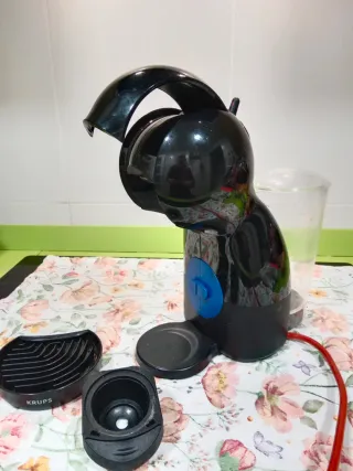 Cafetera Dolce Gusto Negra