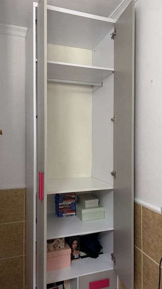 Cuarto completo, conjunto de muebles habitación.