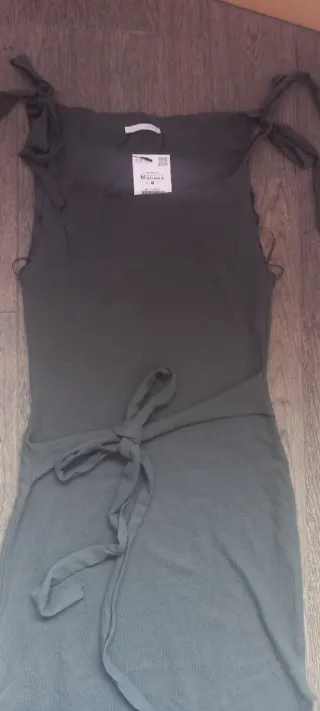 Vestido midi punto Zara verde talla M