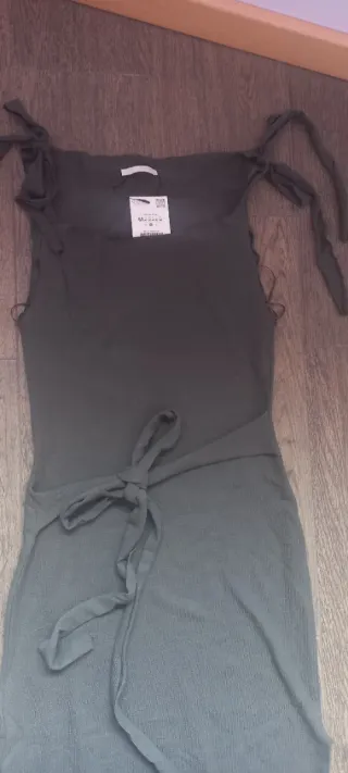 Vestido midi punto Zara verde talla M