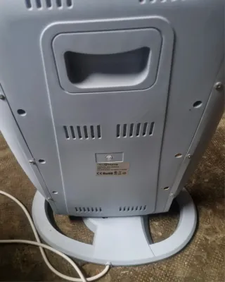 Estufa de cuarzo gris y blanco