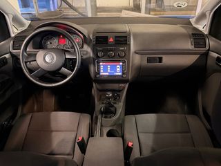 Volkswagen Touran 1.6 FSI