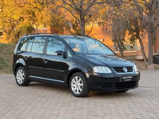 Volkswagen Touran 1.6 FSI