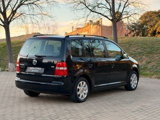 Volkswagen Touran 1.6 FSI