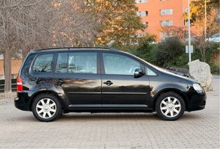 Volkswagen Touran 1.6 FSI