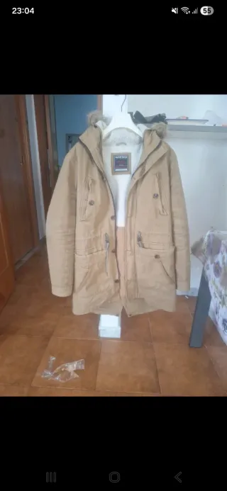 Giubbotto uomo beige con cappuccio