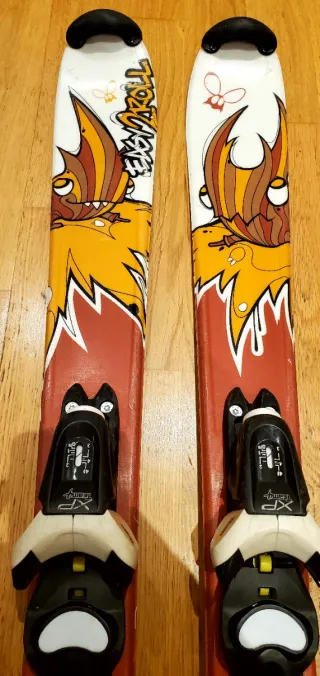 Esquís Wedze 104cm con bastones.