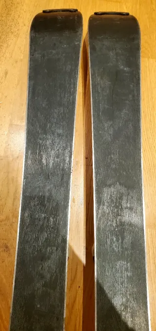 Esquís Wedze 104cm con bastones.