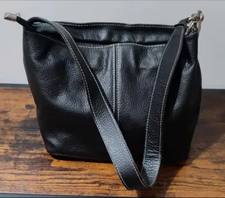Borsa a spalla in pelle nera