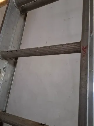 Escalera telescópica de aluminio