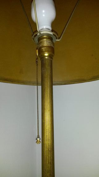 Lámpara de pie antigua