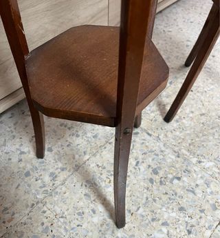 Pedestales antiguos de madera