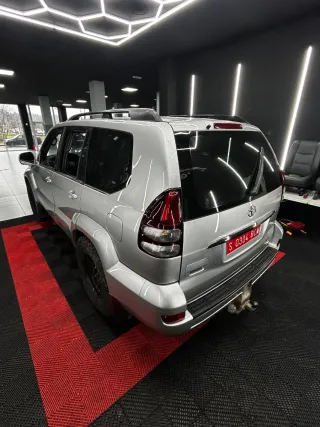 Toyota Land Cruiser 2003