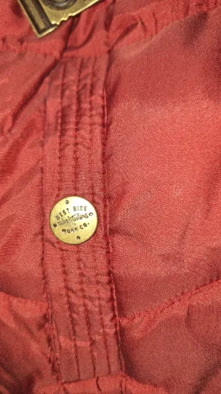 Abrigo niña burdeos con capucha. Talla 158