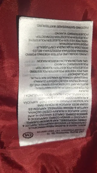 Abrigo niña burdeos con capucha. Talla 158