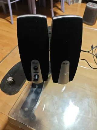 Altavoces Trust USB PC