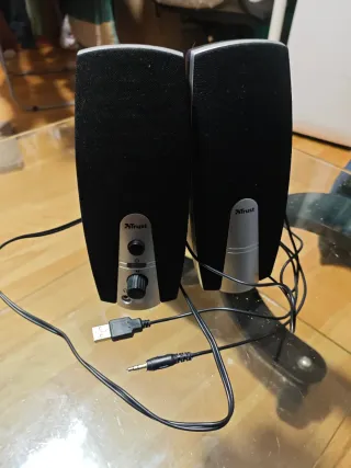 Altavoces Trust USB PC