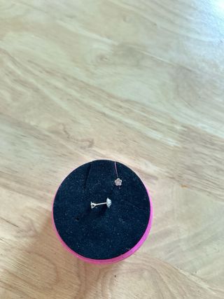 Pendientes oro blanco flor diamante niña