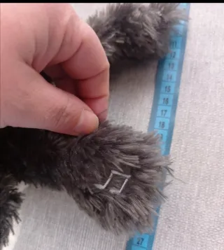 Gato suave interactivo canta y gira