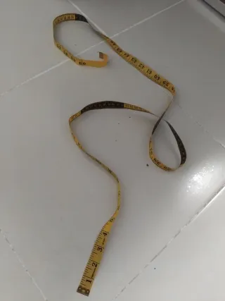 CINTA MÉTRICA CON FORMA DE SERPIENTE