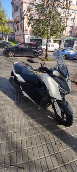 Yamaha XMAX 300 Blanca 2017