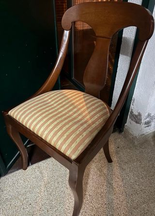 Mesa de comedor y sillas