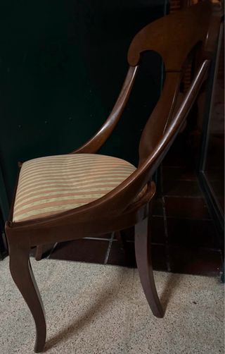 Mesa de comedor y sillas