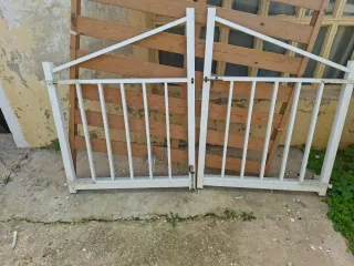 Barreras de acero inoxidable blancas