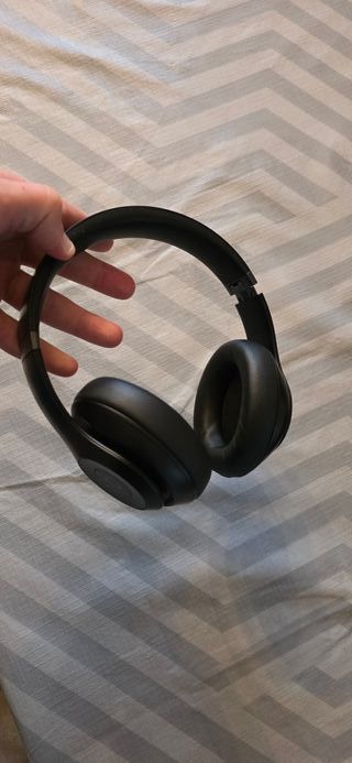 Beats Studio Pro Negros